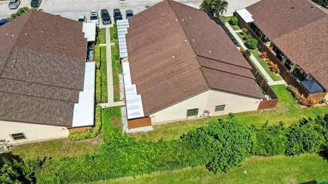 414 Springdale Circle Palm Springs FL 33461