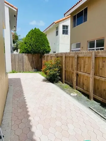 3145 N 37th Avenue Hollywood FL 33021
