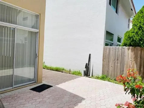3145 N 37th Avenue Hollywood FL 33021