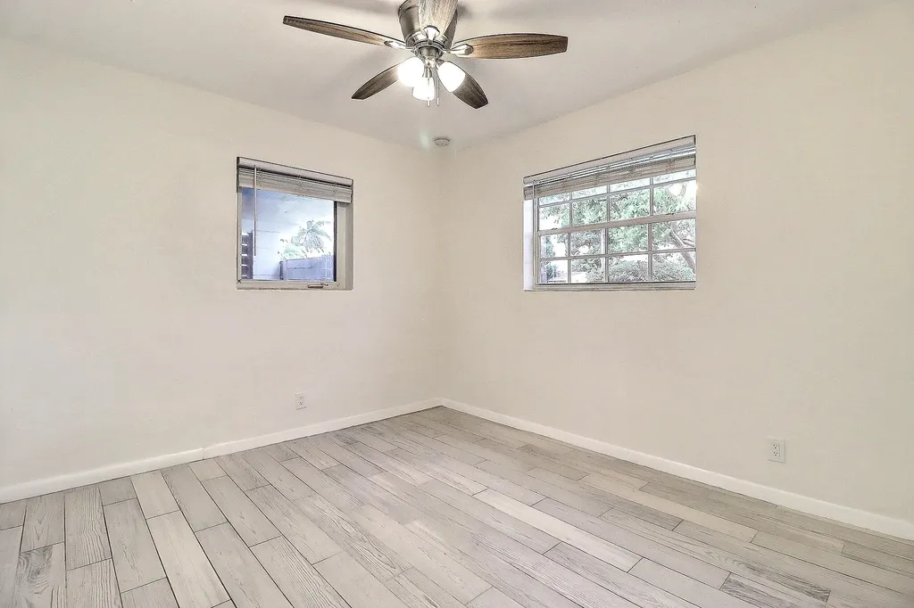 337 Mid Pines Road Palm Springs FL 33461