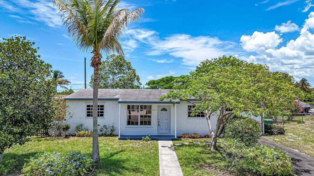 337 Mid Pines Road Palm Springs FL 33461