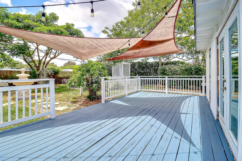 337 Mid Pines Road Palm Springs FL 33461