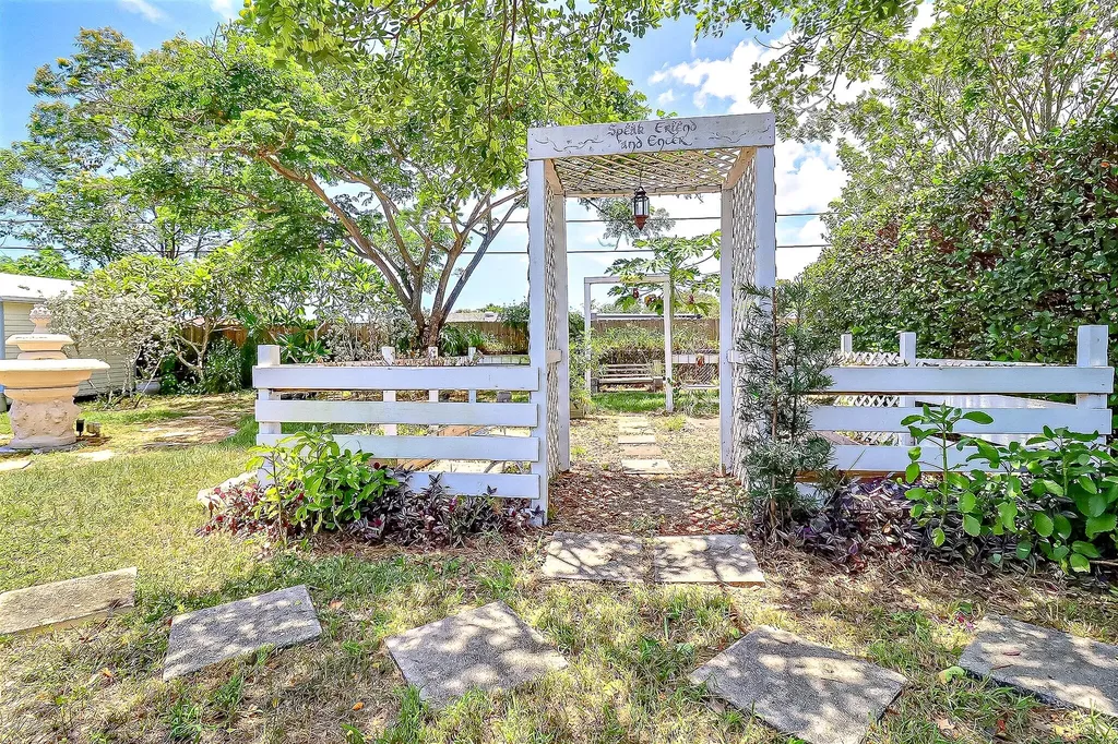 337 Mid Pines Road Palm Springs FL 33461