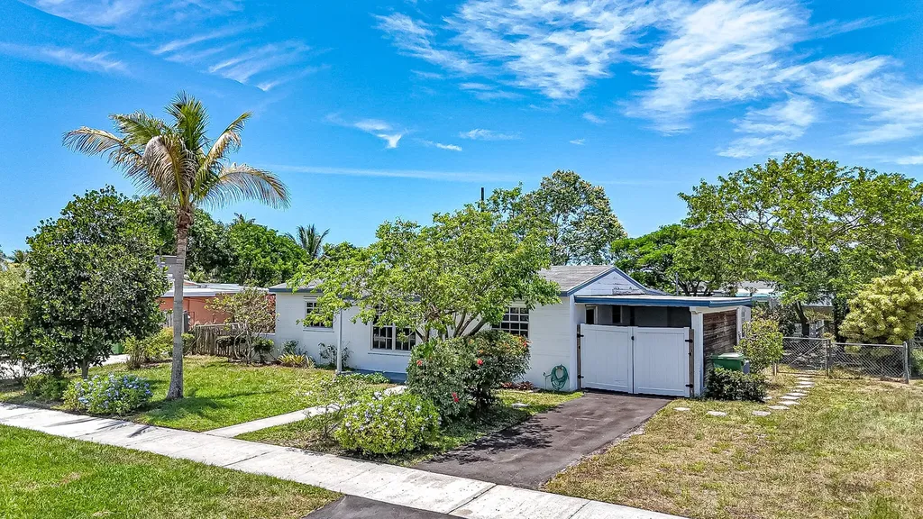 337 Mid Pines Road Palm Springs FL 33461