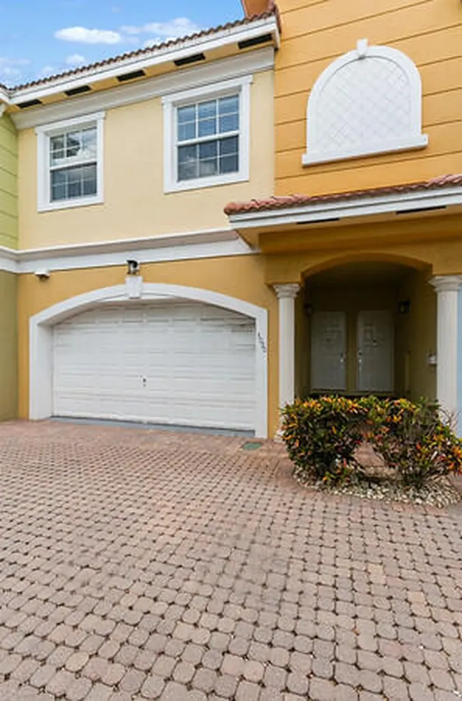3020 NE 5th Terrace Wilton Manors FL 33334