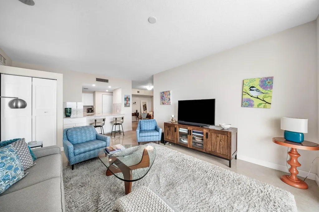 625 Casa Loma Boulevard Boynton Beach FL 33435