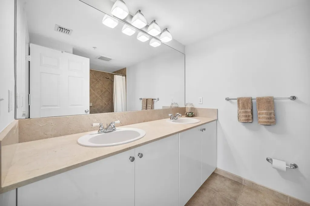 625 Casa Loma Boulevard Boynton Beach FL 33435