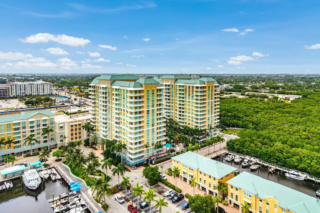 625 Casa Loma Boulevard Boynton Beach FL 33435