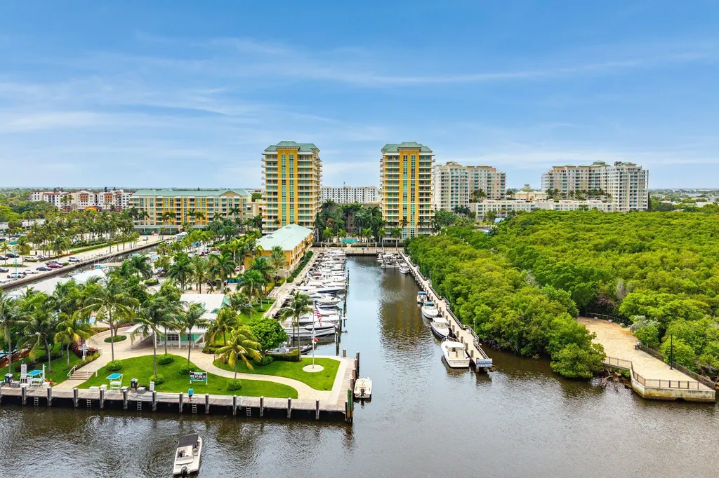 625 Casa Loma Boulevard Boynton Beach FL 33435