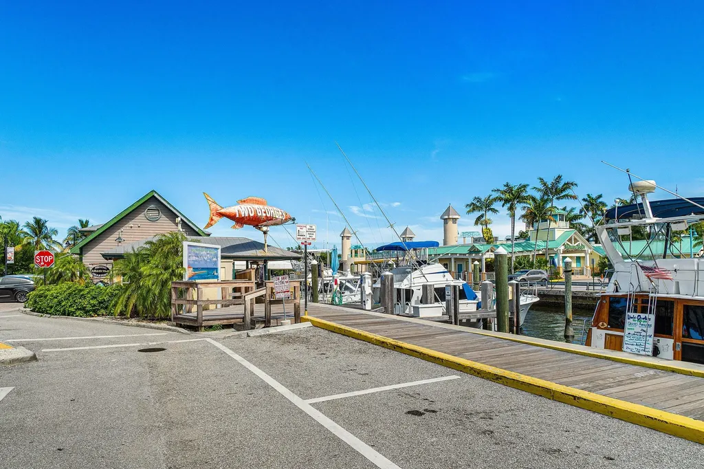 625 Casa Loma Boulevard Boynton Beach FL 33435