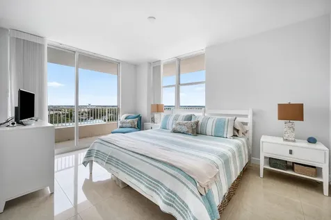 625 Casa Loma Boulevard Boynton Beach FL 33435