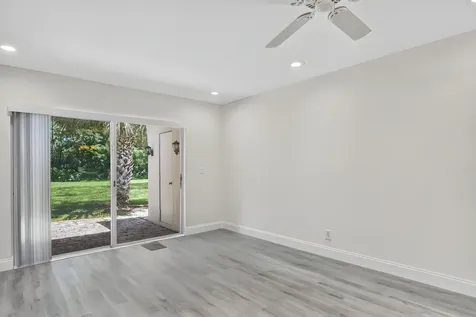20846 Vinesta Circle Boca Raton FL 33433