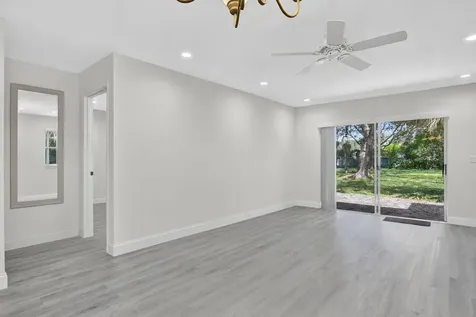 20846 Vinesta Circle Boca Raton FL 33433