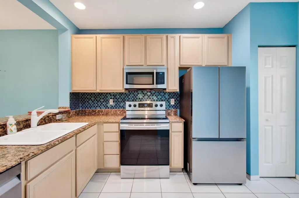 6374 Park Lake Circle Boynton Beach FL 33437