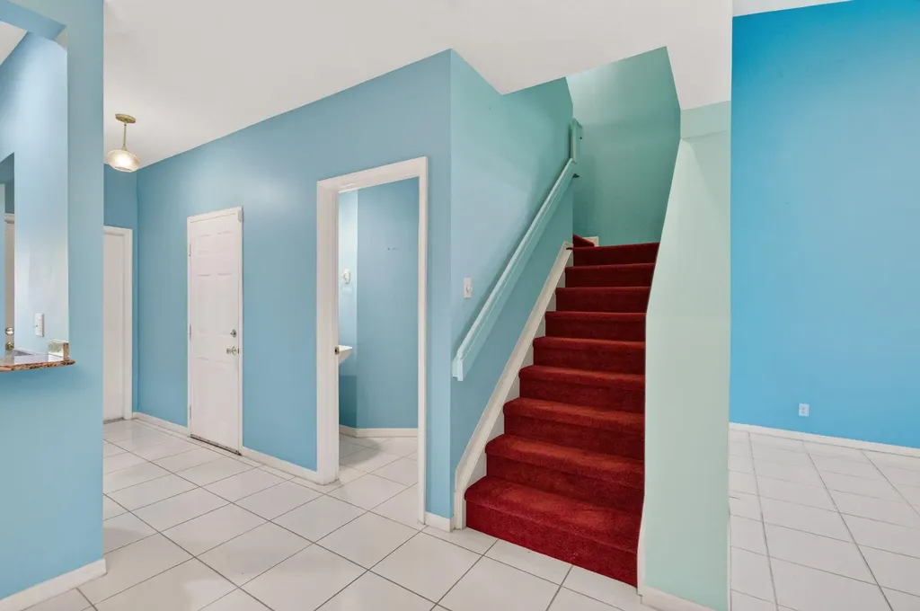 6374 Park Lake Circle Boynton Beach FL 33437
