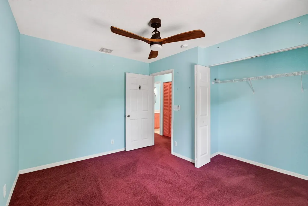6374 Park Lake Circle Boynton Beach FL 33437
