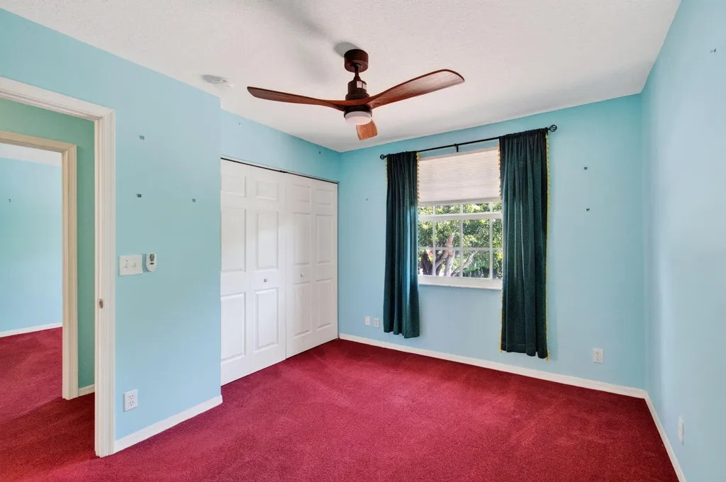 6374 Park Lake Circle Boynton Beach FL 33437