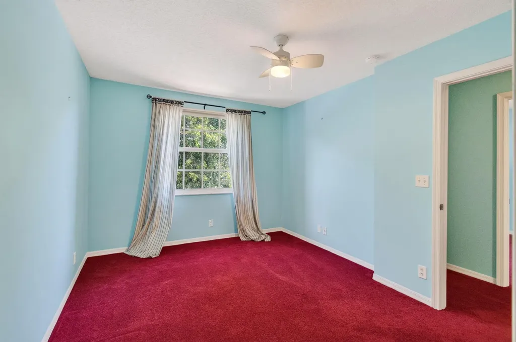 6374 Park Lake Circle Boynton Beach FL 33437