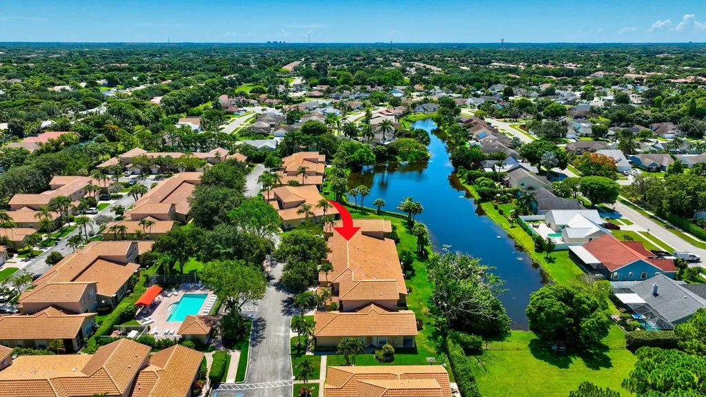 6374 Park Lake Circle Boynton Beach FL 33437