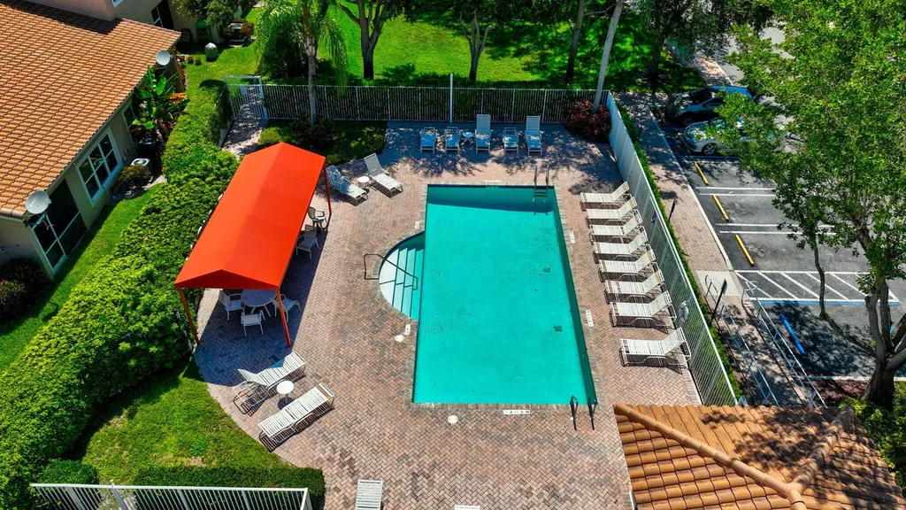 6374 Park Lake Circle Boynton Beach FL 33437
