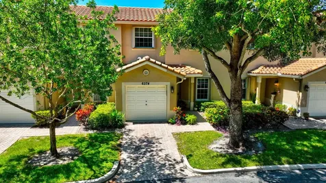6374 Park Lake Circle Boynton Beach FL 33437