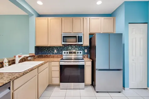 6374 Park Lake Circle Boynton Beach FL 33437