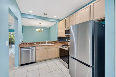6374 Park Lake Circle Boynton Beach FL 33437