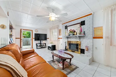 4460 NW 3rd Place Plantation FL 33317