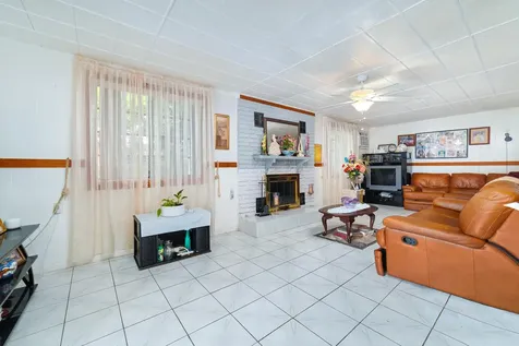 4460 NW 3rd Place Plantation FL 33317