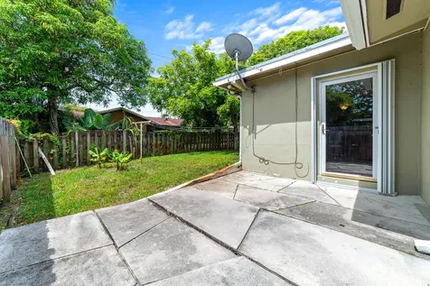 4460 NW 3rd Place Plantation FL 33317