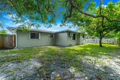 4460 NW 3rd Place Plantation FL 33317