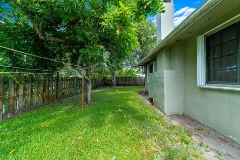 4460 NW 3rd Place Plantation FL 33317