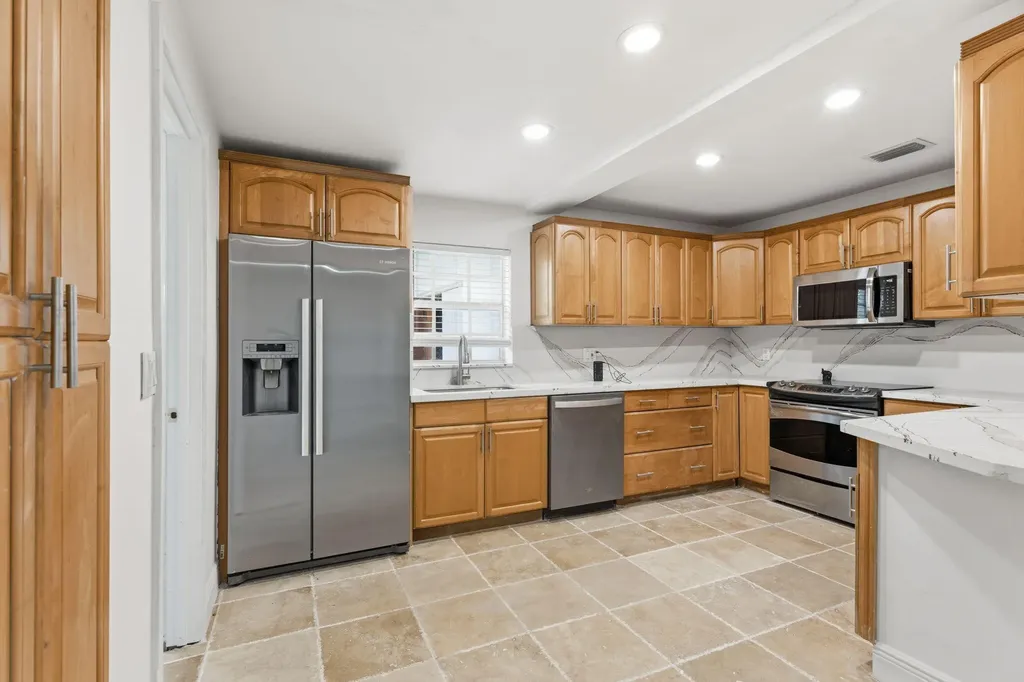 4793 Badger Avenue West Palm Beach FL 33417