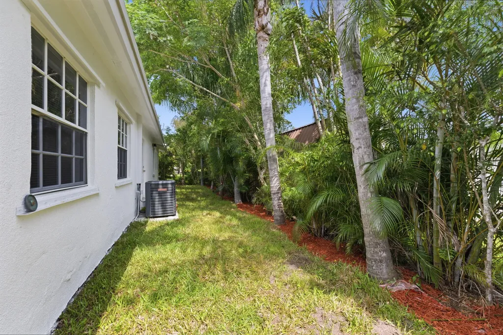 4793 Badger Avenue West Palm Beach FL 33417