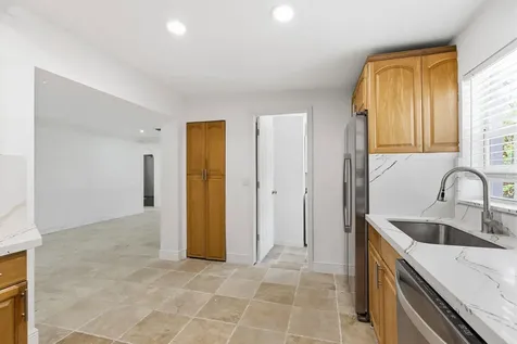 4793 Badger Avenue West Palm Beach FL 33417