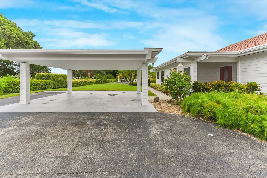 13867 Eastpointe Way Palm Beach Gardens FL 33418