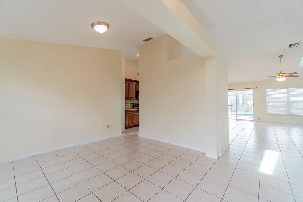 5593 NW Wesley Road Port St Lucie FL 34986