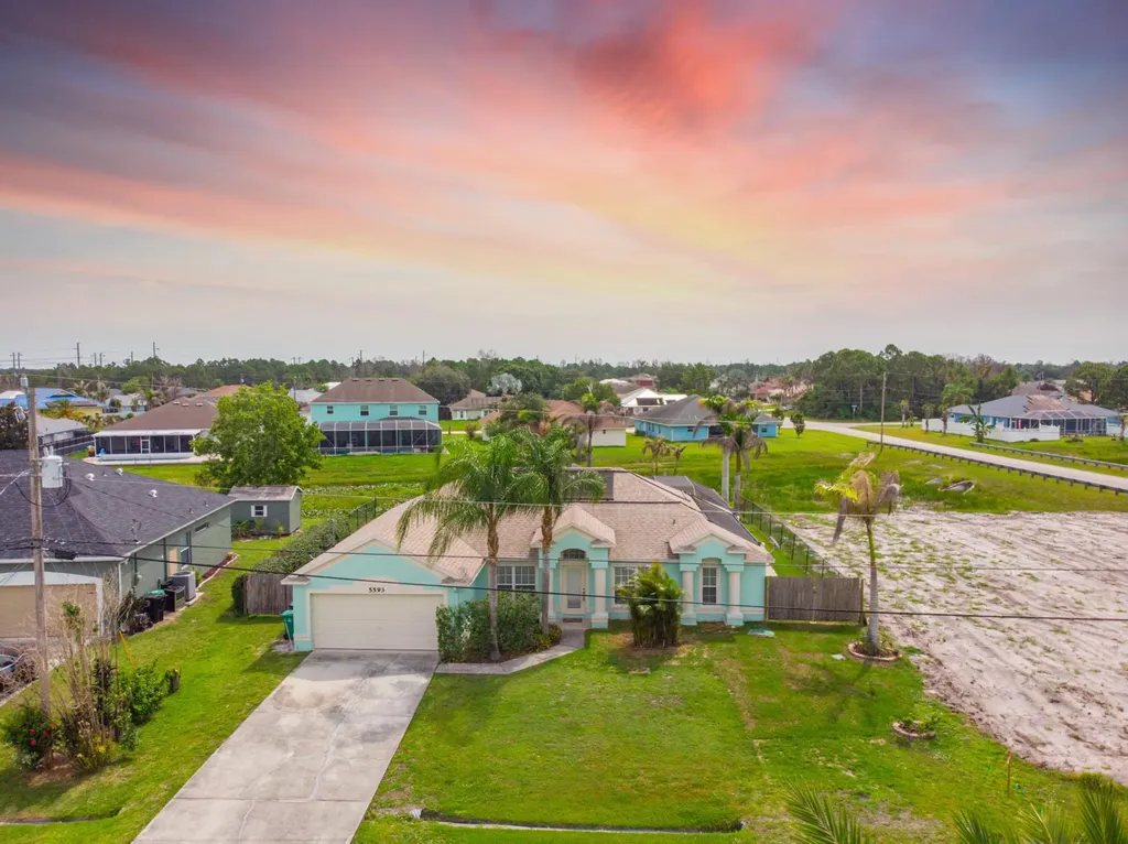 5593 NW Wesley Road Port St Lucie FL 34986