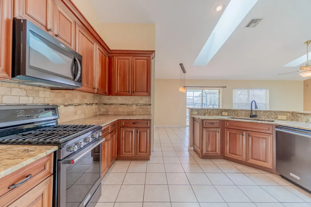 5593 NW Wesley Road Port St Lucie FL 34986