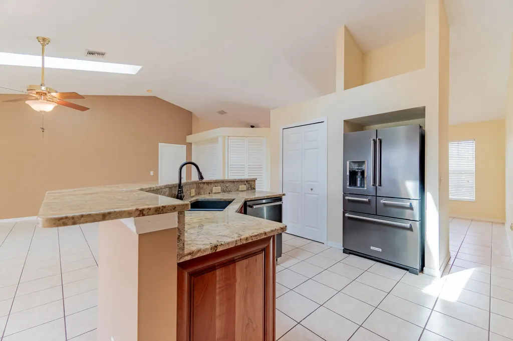 5593 NW Wesley Road Port St Lucie FL 34986