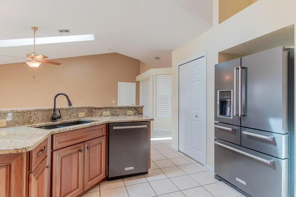 5593 NW Wesley Road Port St Lucie FL 34986