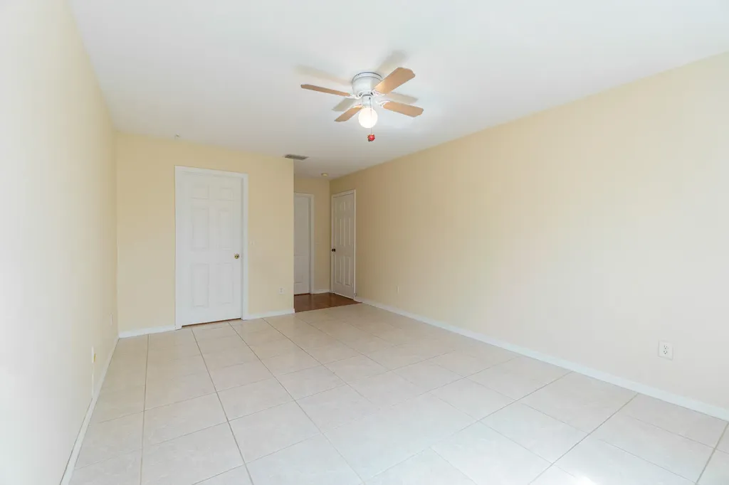 5593 NW Wesley Road Port St Lucie FL 34986