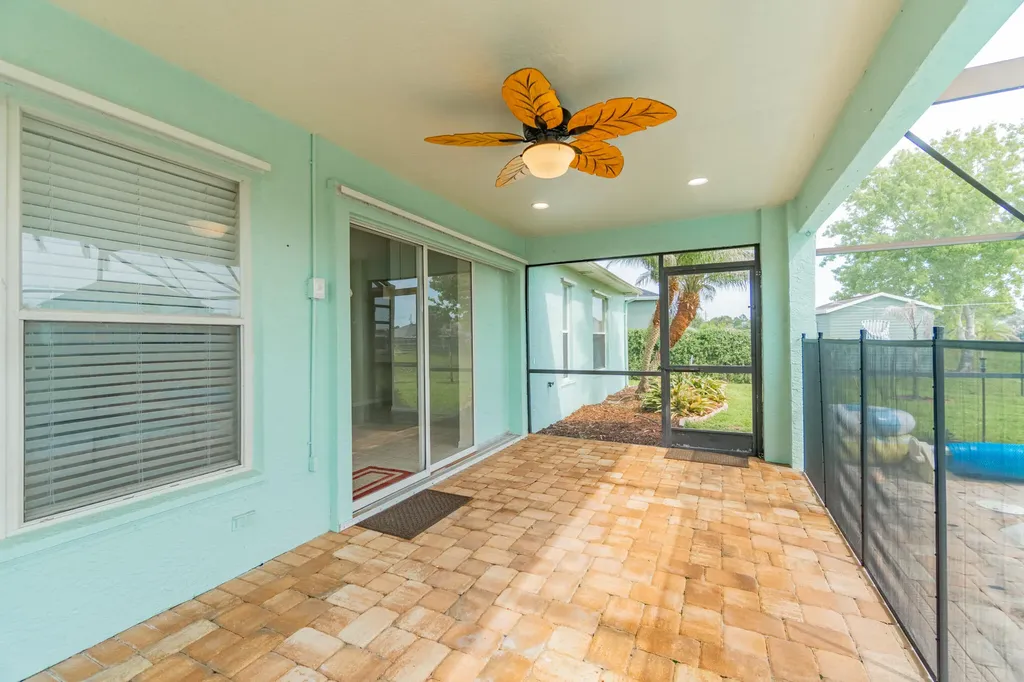 5593 NW Wesley Road Port St Lucie FL 34986
