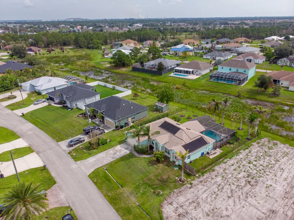 5593 NW Wesley Road Port St Lucie FL 34986