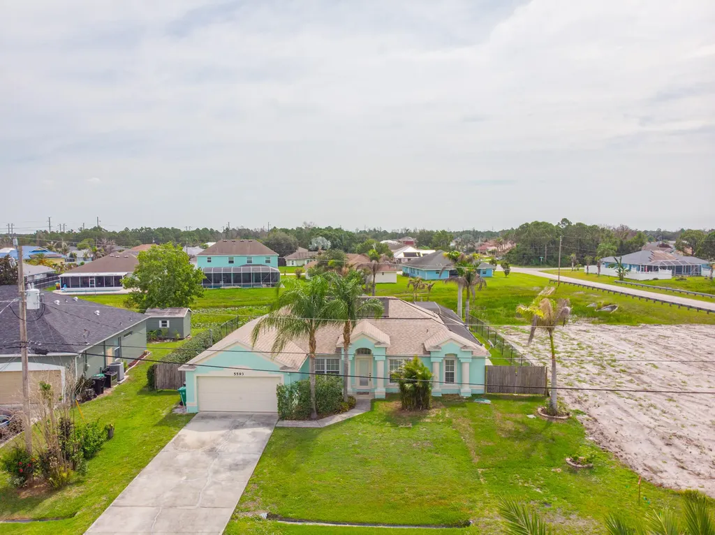5593 NW Wesley Road Port St Lucie FL 34986