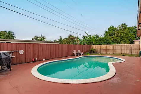 Lauderdale Lakes FL 33309