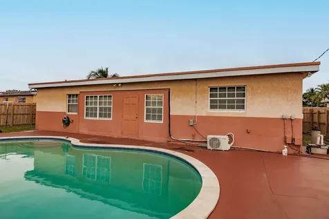 Lauderdale Lakes FL 33309