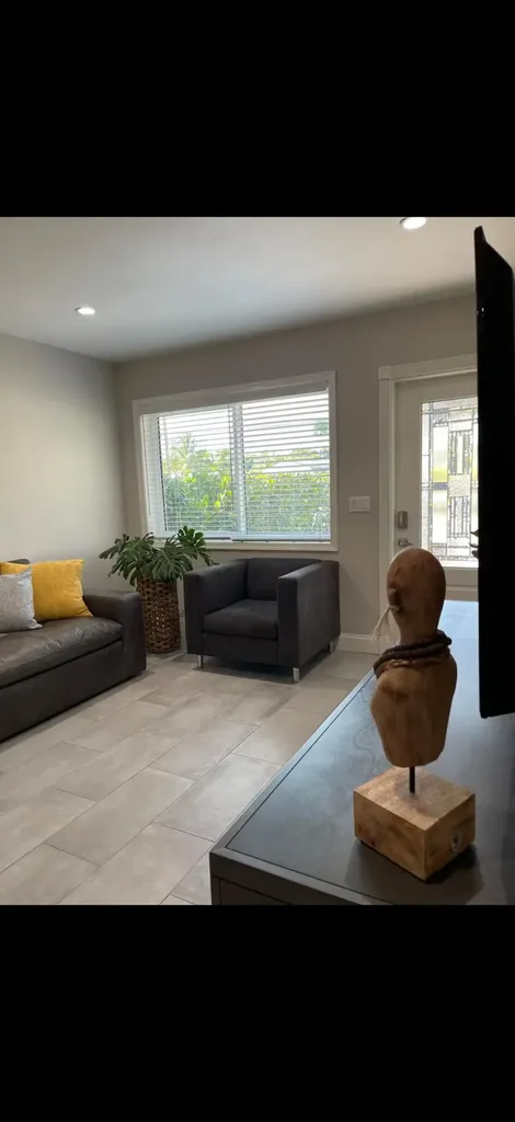 400 SW 12th Fort Lauderdale FL 33315
