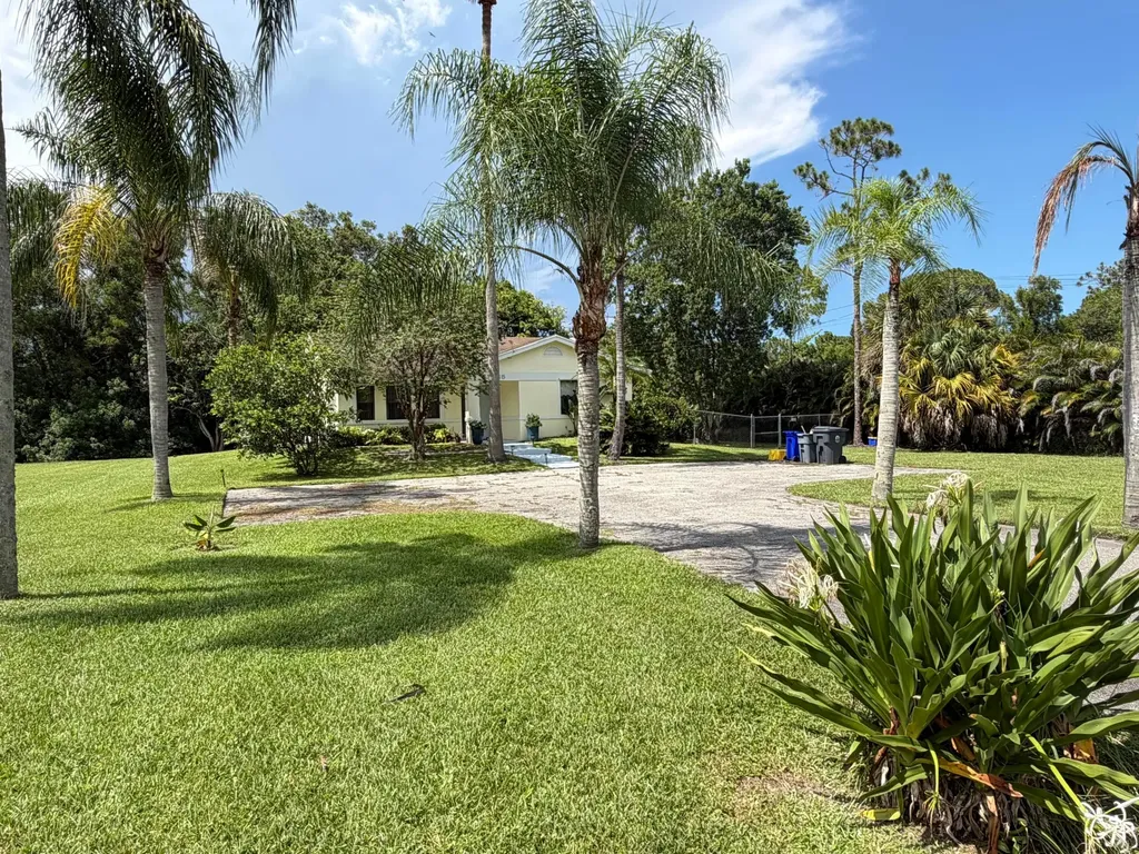 13835 49th Street N West Palm Beach FL 33411