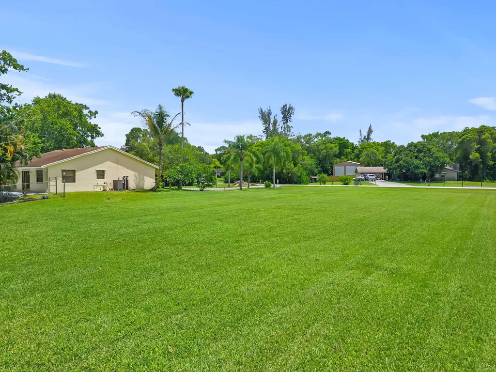 13835 49th Street N West Palm Beach FL 33411
